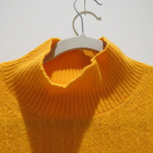 J. CREW Ribbed Mockneck Sweater in Supersoft Yarn Tangerine Orange - Size XL - Picture 4 of 14